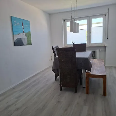 Ferienwohnung Oetigheim شقة